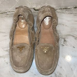PRADA Scrunch suede driver loafer 👞